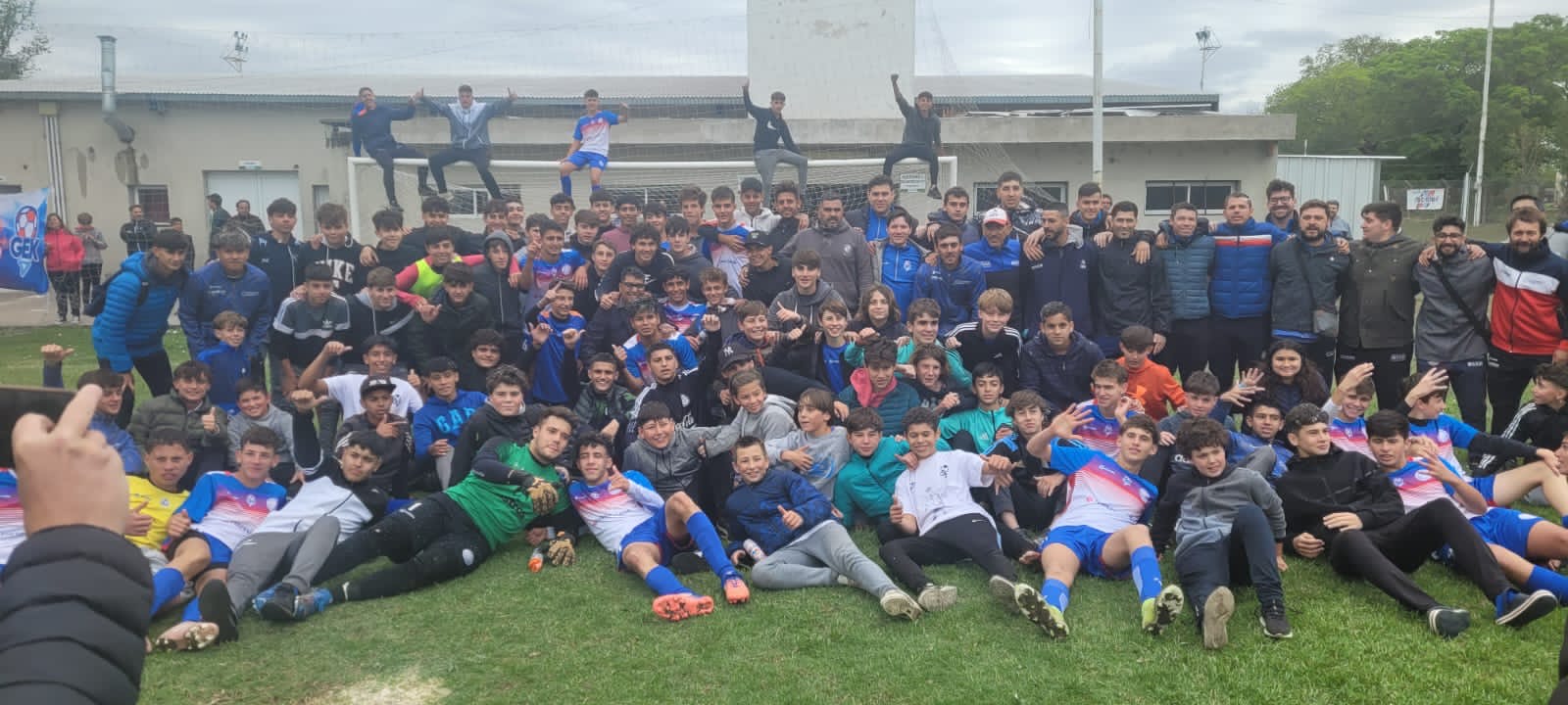 Histórico: las inferiores del Club del Gran Rosario Grupo Ekipo ascendieron a Primera 